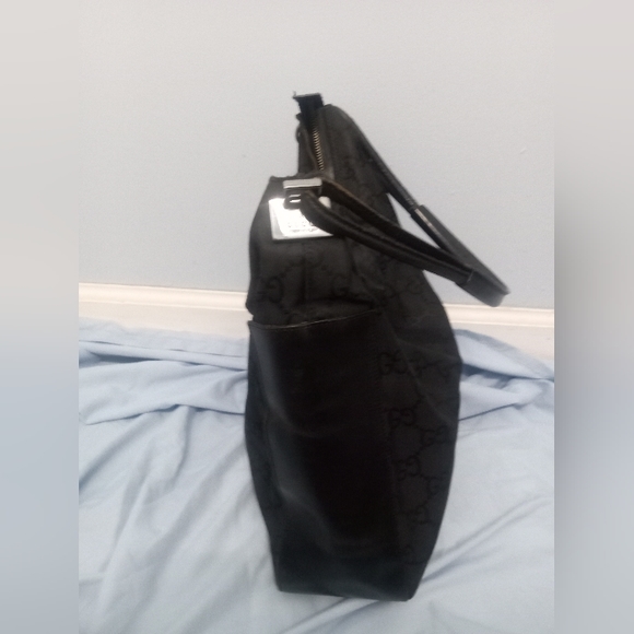 Sold Gucci GG Nylon Shoulder Handbag - Picture 4 of 10